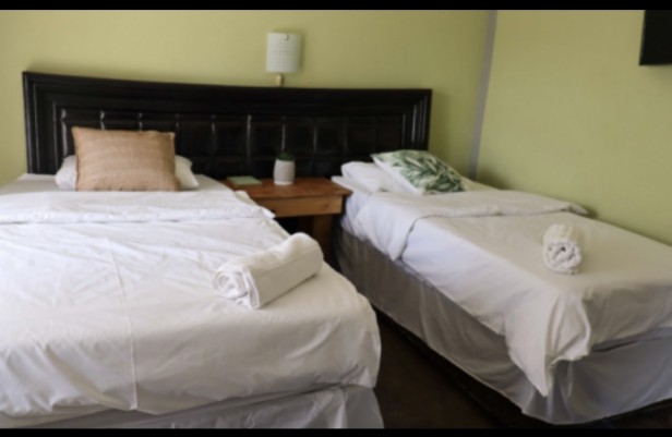 Woodpecker Guest House - Family Rooms
