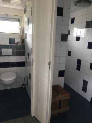De Warrewein - Pipowagen met hottub en sauna